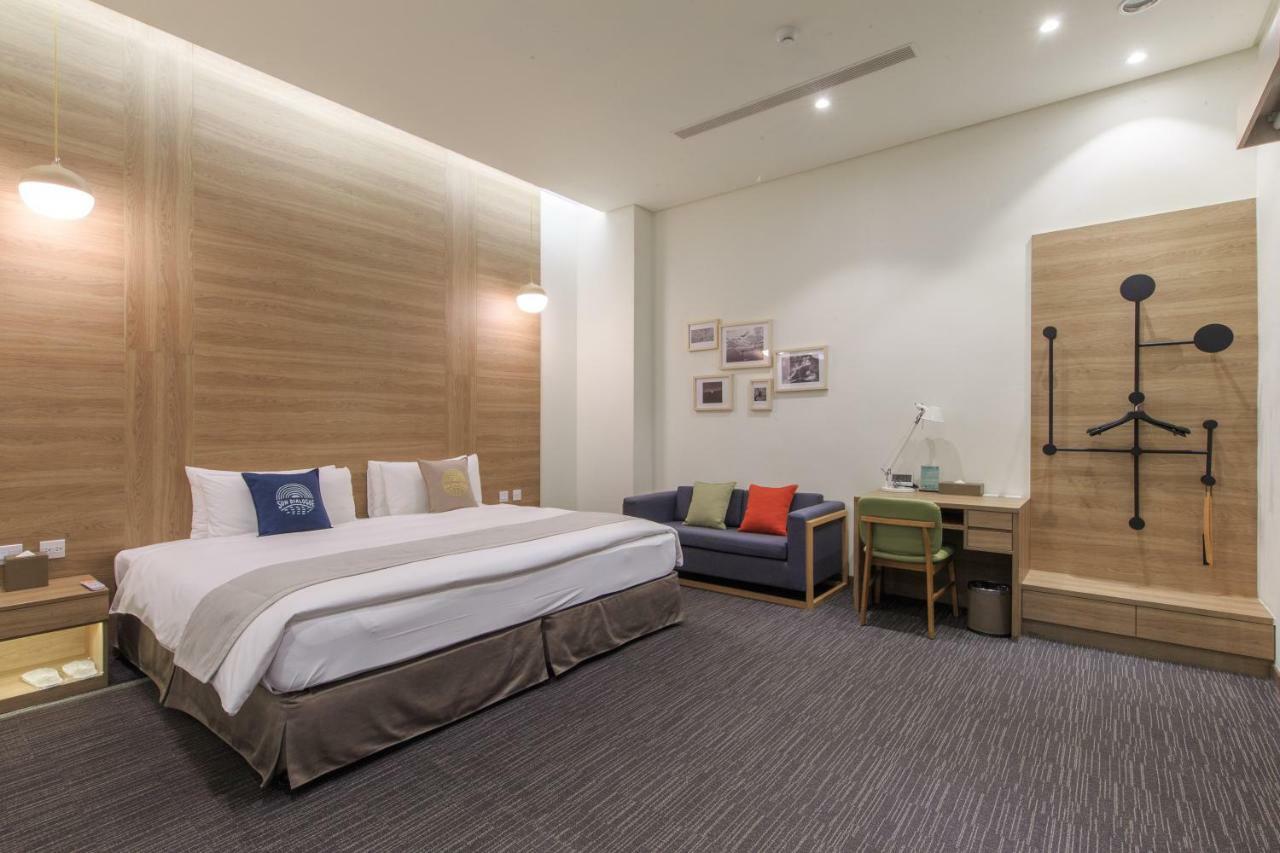 Sun Dialogue Hotel-By Cosmos Creation Chiayi City Luaran gambar